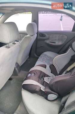 Седан Daewoo Lanos 2002 в 