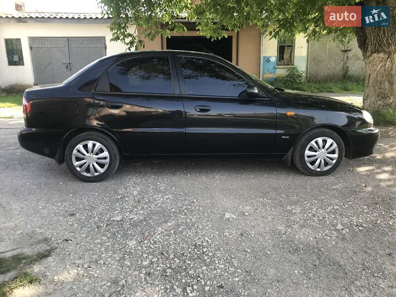 Седан Daewoo Lanos 2008 в Гусятині