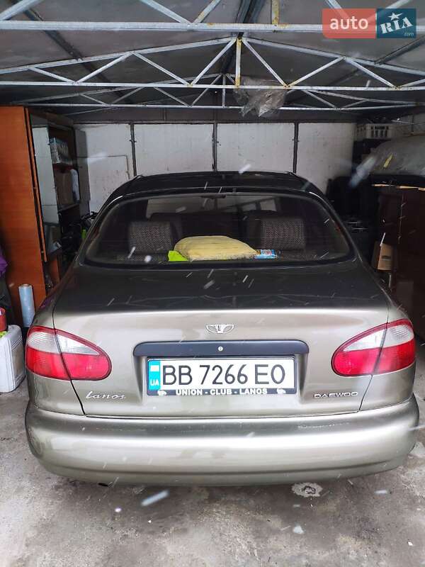 Седан Daewoo Lanos 2004 в Кропивницком
