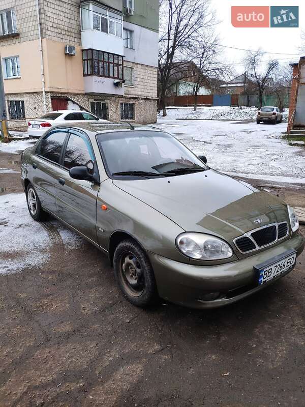 Седан Daewoo Lanos 2004 в Кропивницком