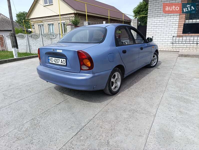 Седан Daewoo Lanos 2004 в Дніпрі