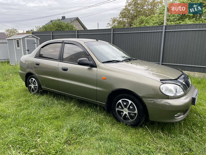 Седан Daewoo Lanos 2006 в Львові