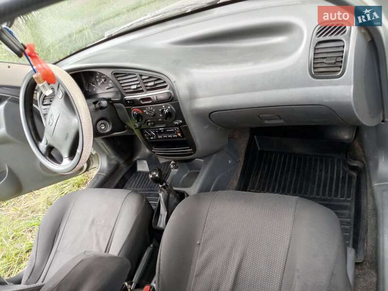 Седан Daewoo Lanos 2005 в Сумах
