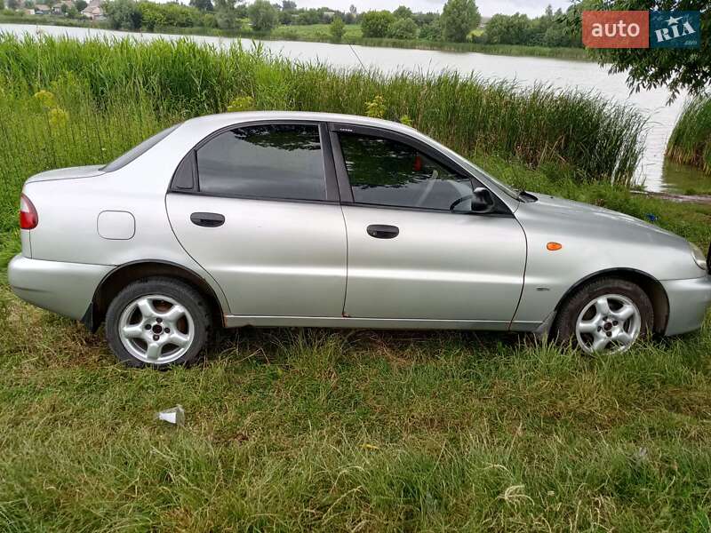 Седан Daewoo Lanos 2005 в Сумах