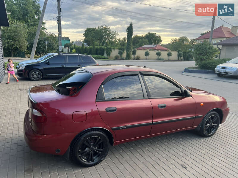 Седан Daewoo Lanos 2005 в Лозовой