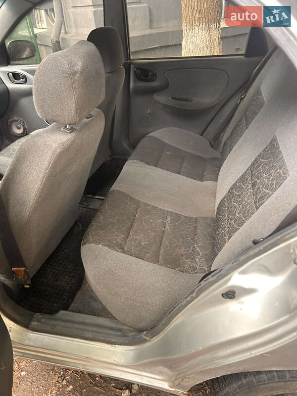 Седан Daewoo Lanos 2005 в Днепре