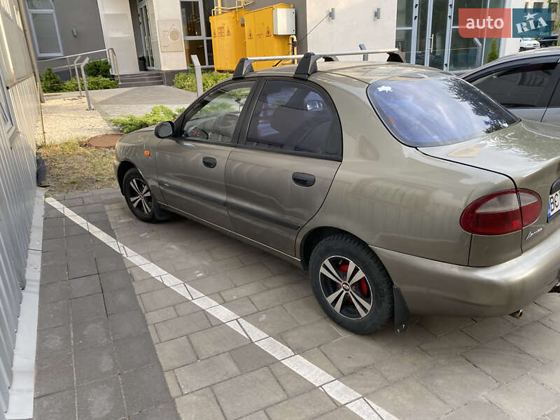 Седан Daewoo Lanos 2005 в Львове