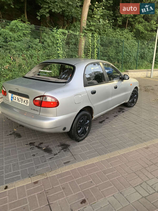 Седан Daewoo Lanos 2003 в Киеве