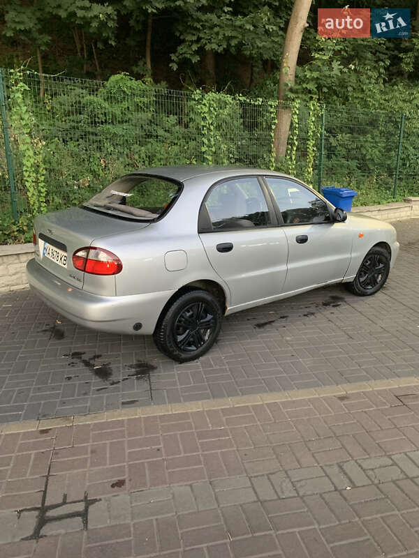 Седан Daewoo Lanos 2003 в Киеве