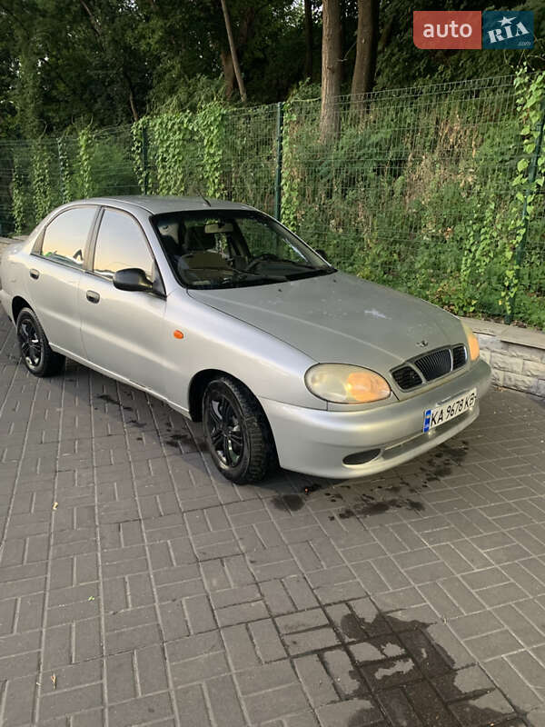 Седан Daewoo Lanos 2003 в Киеве