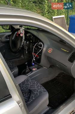 Седан Daewoo Lanos 2003 в Киеве
