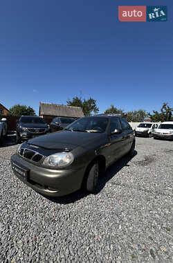 Хетчбек Daewoo Lanos 2001 в Дергачах