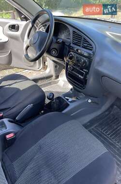 Седан Daewoo Lanos 1999 в 