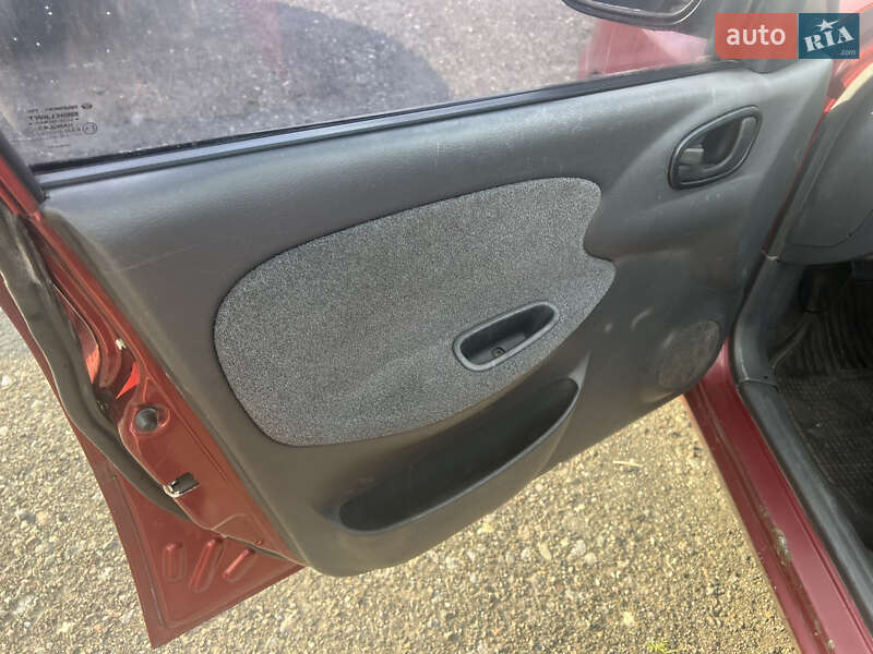 Седан Daewoo Lanos 2005 в Киеве