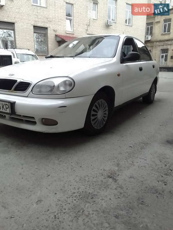 Седан Daewoo Lanos 1998 в Днепре