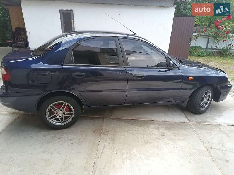 Седан Daewoo Lanos 2003 в Калуші