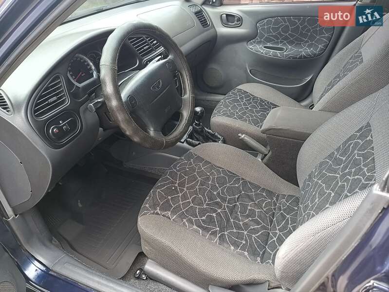 Седан Daewoo Lanos 2003 в Калуші