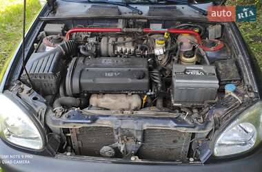 Седан Daewoo Lanos 2004 в 