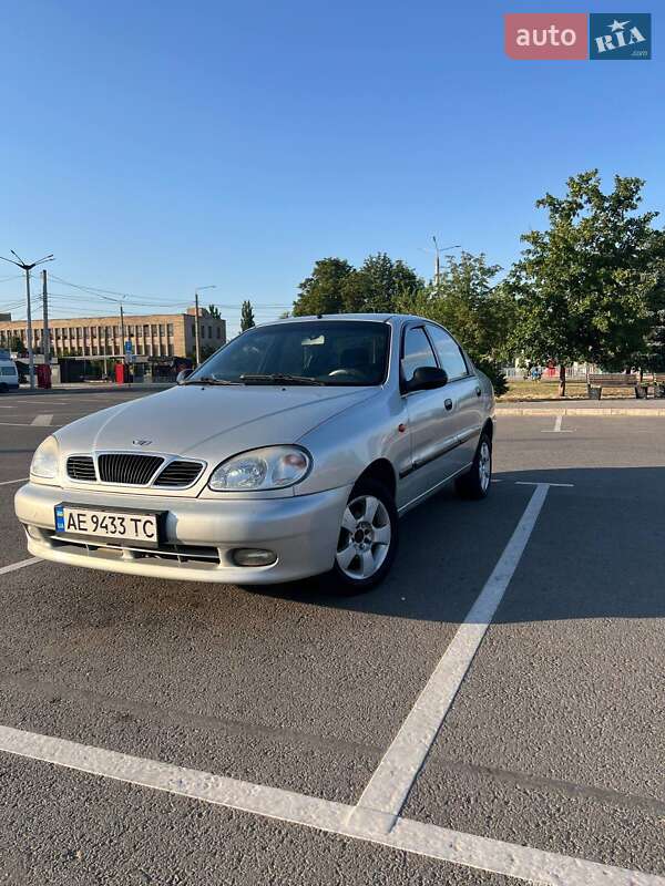 Седан Daewoo Lanos 2004 в Кривом Роге