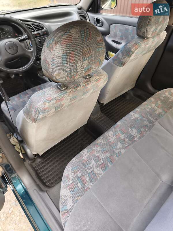 Седан Daewoo Lanos 2000 в Киеве