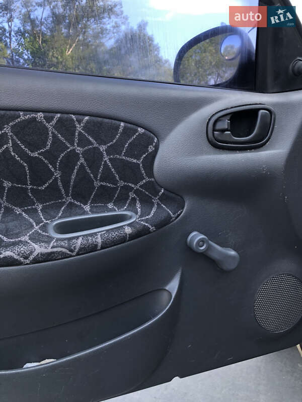 Седан Daewoo Lanos 2004 в Иршаве