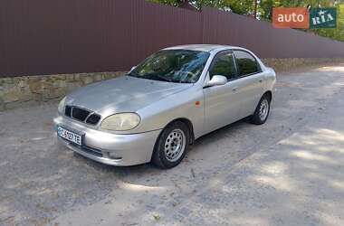 Седан Daewoo Lanos 1998 в Новому Яричеві