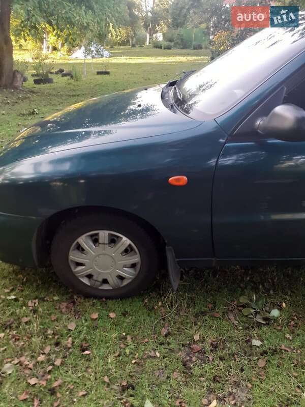 Седан Daewoo Lanos 2004 в Остер фото 6 Седан Daewoo Lanos 2004 в Остер