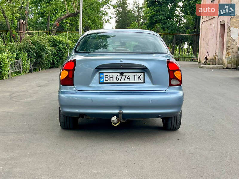 Седан Daewoo Lanos 2005 в Дачному