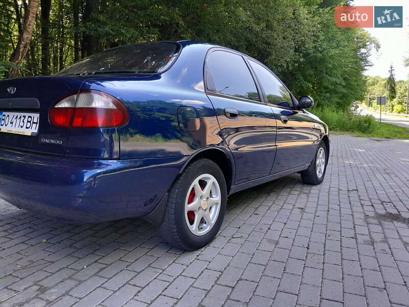 Седан Daewoo Lanos 2003 в Кременце