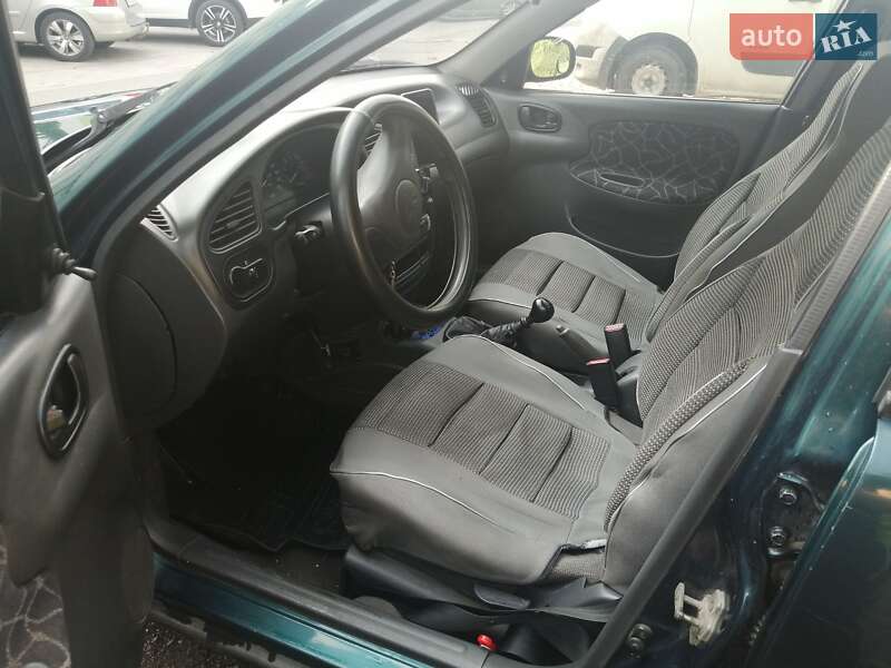 Седан Daewoo Lanos 2002 в Хмельницком