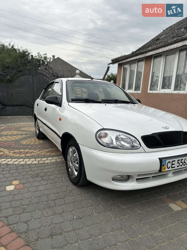 Седан Daewoo Lanos 2006 в Хотині