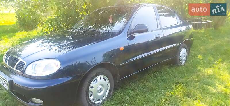 Седан Daewoo Lanos 2004 в Ромнах