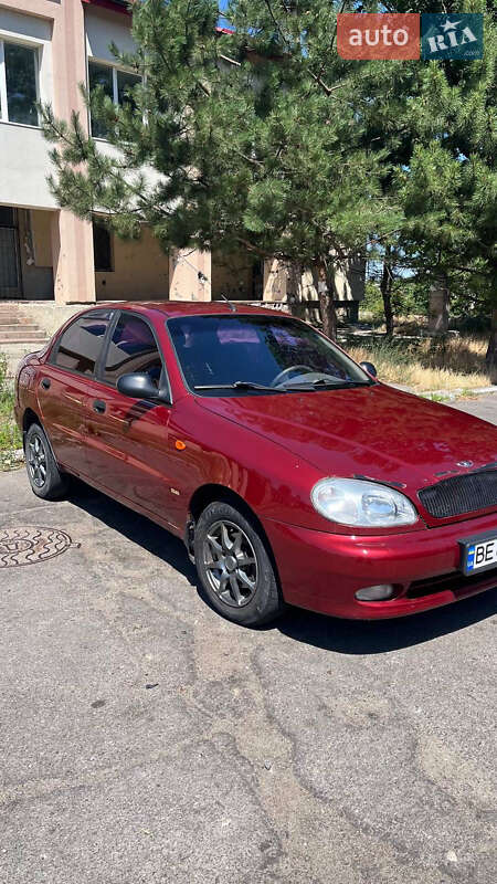 Седан Daewoo Lanos 2004 в Николаеве