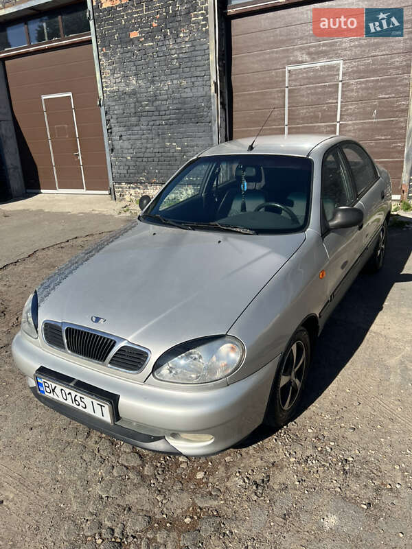 Седан Daewoo Lanos 2003 в Рівному