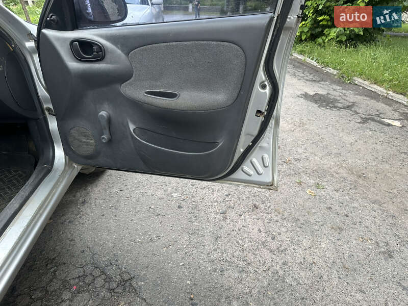 Седан Daewoo Lanos 2008 в Хмільнику