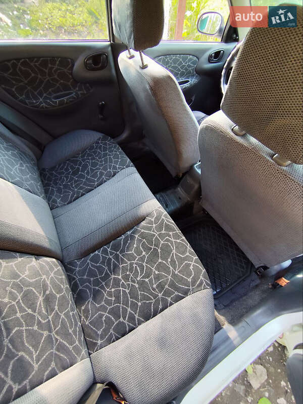 Седан Daewoo Lanos 2004 в Запорожье