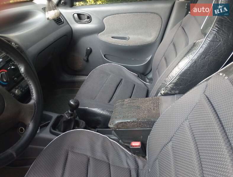 Седан Daewoo Lanos 2006 в Сумах