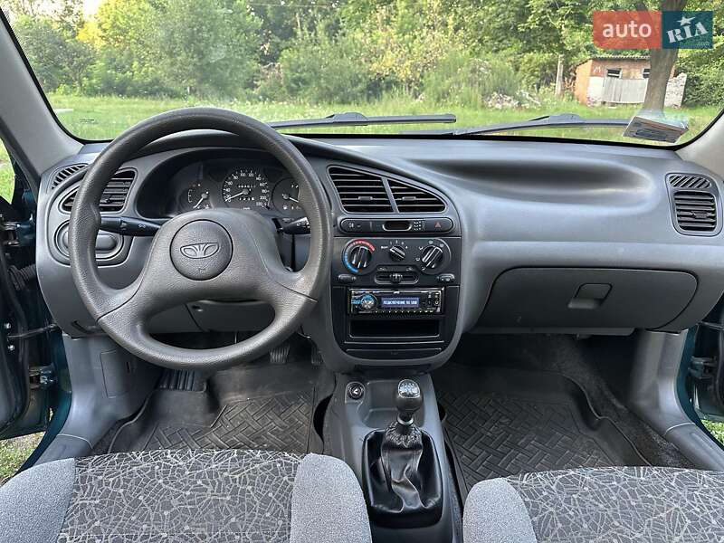 Седан Daewoo Lanos 2006 в Змиеве