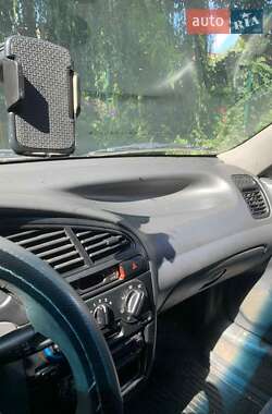 Седан Daewoo Lanos 2004 в 