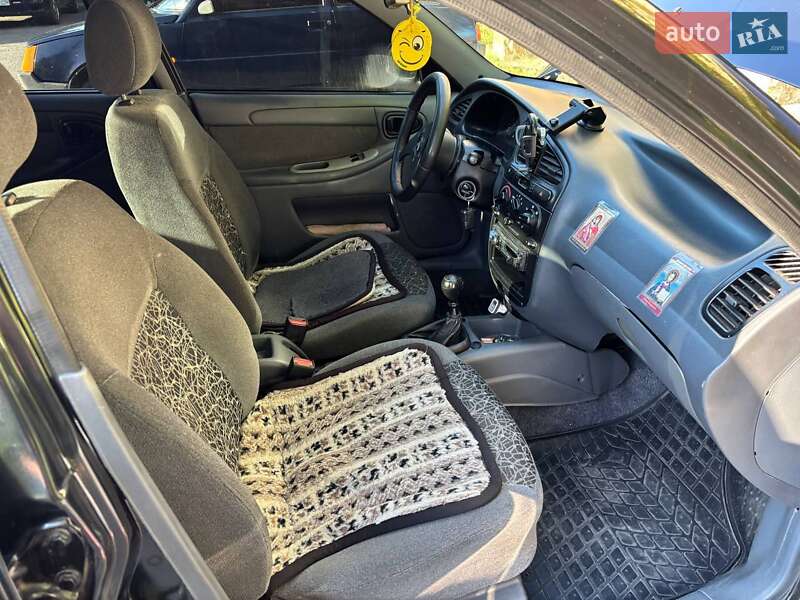 Хетчбек Daewoo Lanos 2011 в Тульчині