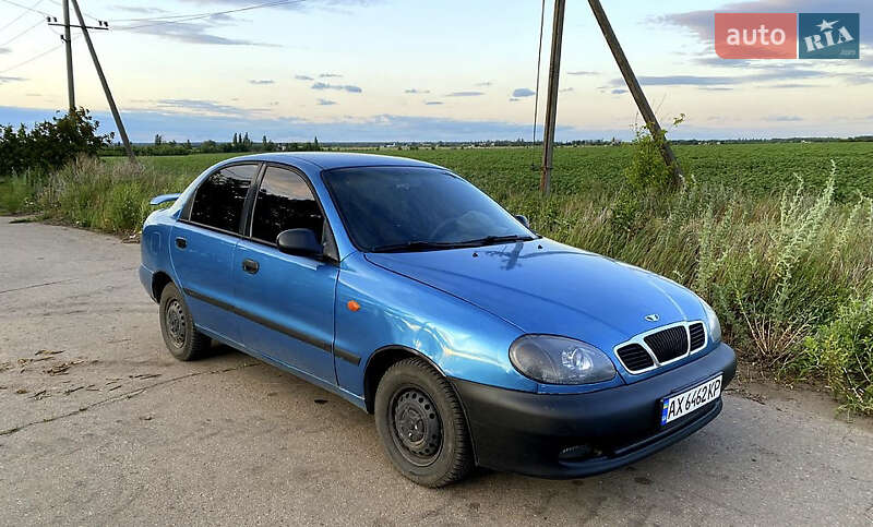 Седан Daewoo Lanos 2001 в Чугуеве