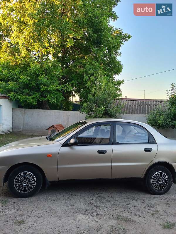 Седан Daewoo Lanos 2008 в Ильинцах