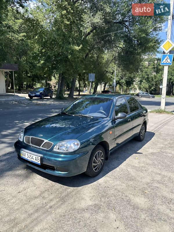 Седан Daewoo Lanos 2004 в Днепре