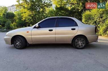 Седан Daewoo Lanos 2012 в 