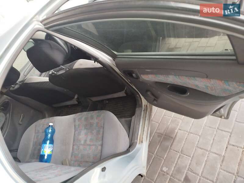 Седан Daewoo Lanos 2005 в Днепре