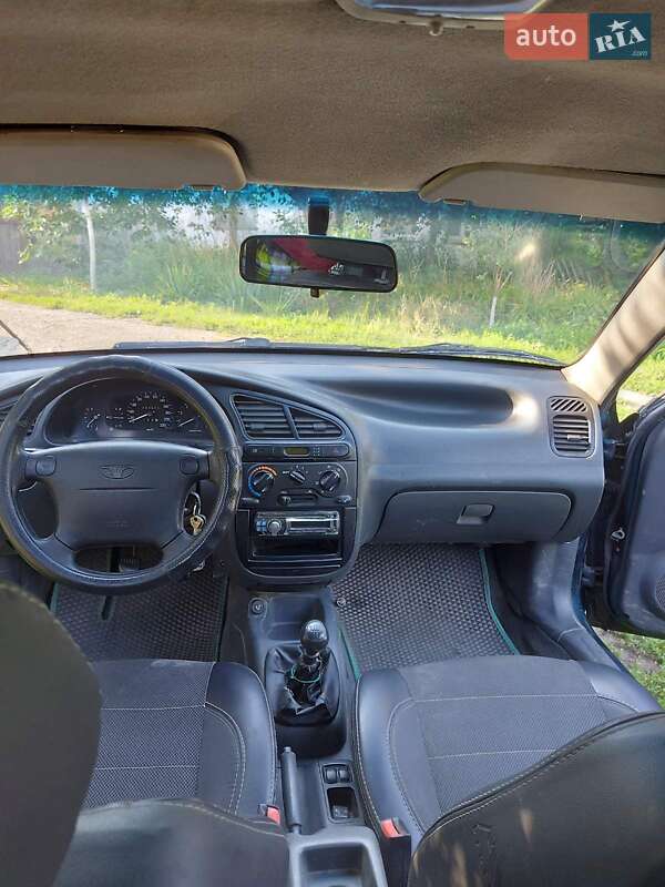 Седан Daewoo Lanos 2002 в Днепре