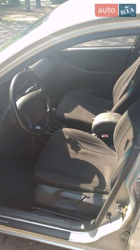 Седан Daewoo Lanos 2003 в Запоріжжі