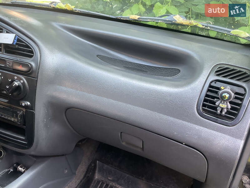 Седан Daewoo Lanos 2008 в Дубні