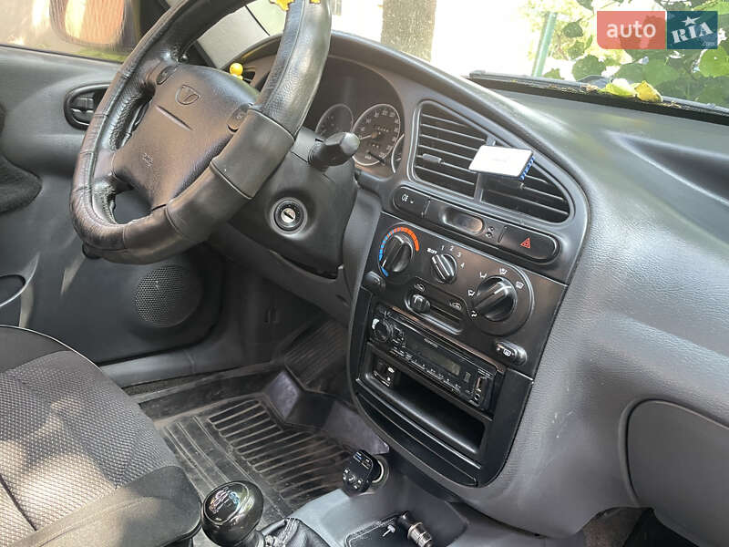 Седан Daewoo Lanos 2008 в Дубні