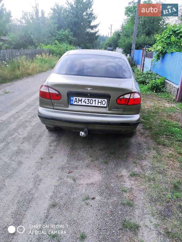Седан Daewoo Lanos 2003 в Малині